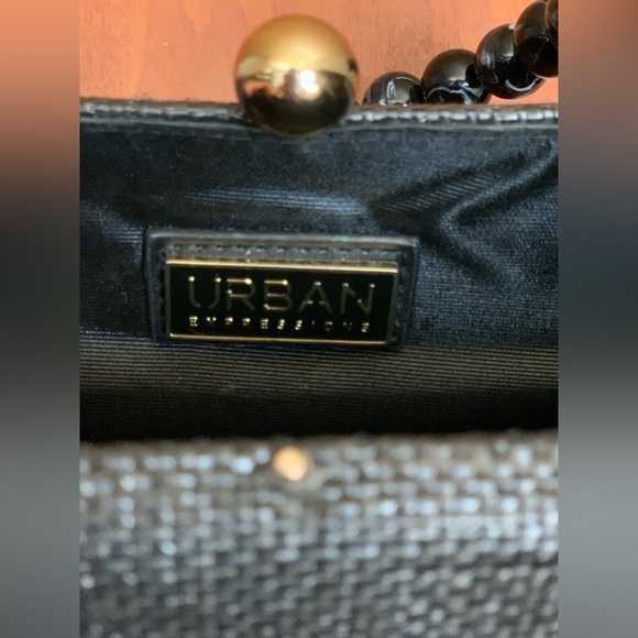 Urban Empressions Textured Black Clutch Hand Bag with Marbled Beaded Handle - Picture 2 of 4